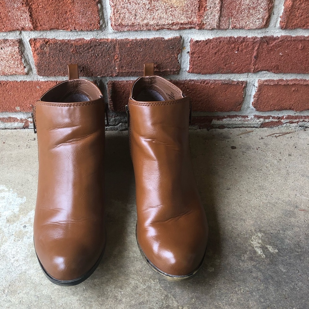 Women’s Ankle booties